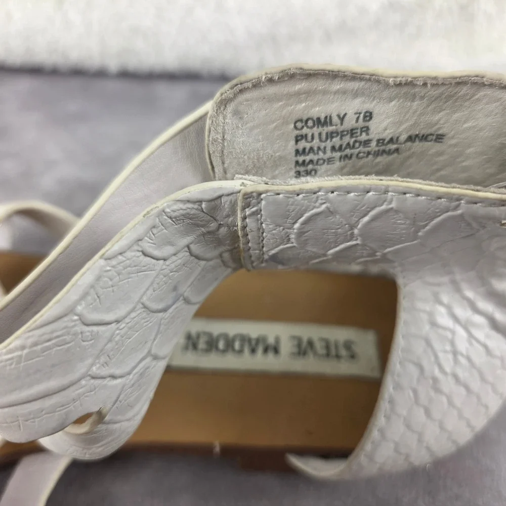 Steve Madden Comly White Snakeskin Gladiator Flat Sandals Gold Accents 7B